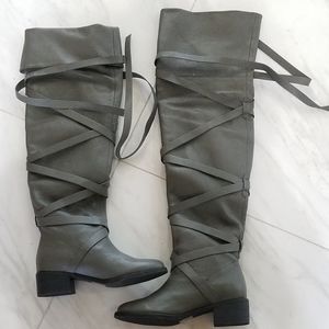 Colin  Stuart  Thigh High Boots Size 6